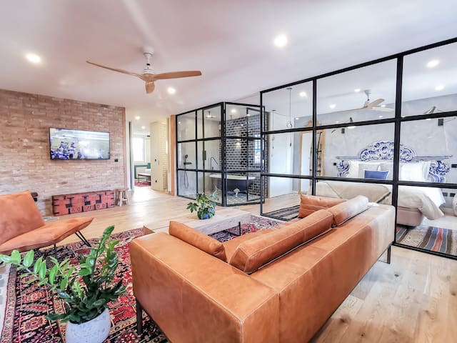 World Heritage Flat with River View