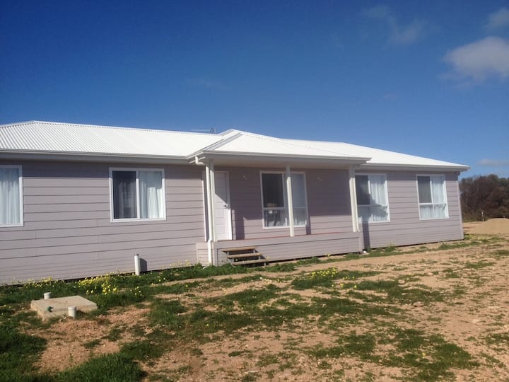 Wallaroo Holiday House; perfect place to get away Houses for Rent in