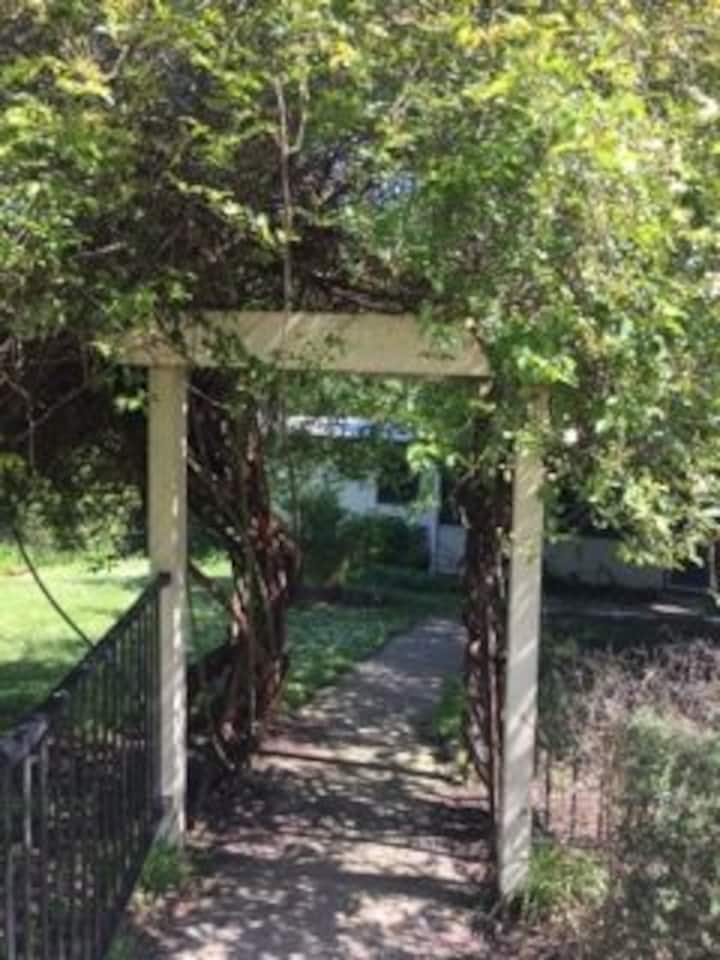 Yarra valley cottage Cottages for Rent in Seville, Victoria, Australia Airbnb