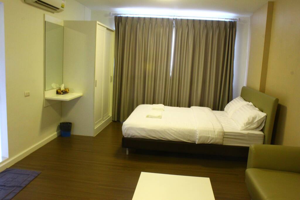 Queen size bed