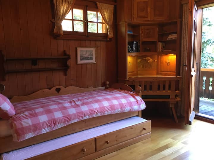 Dormitorio 3: Dos configuraciones posibles - 1 o 2 camas (la segunda cama se puede colocar a la misma altura que el primero).