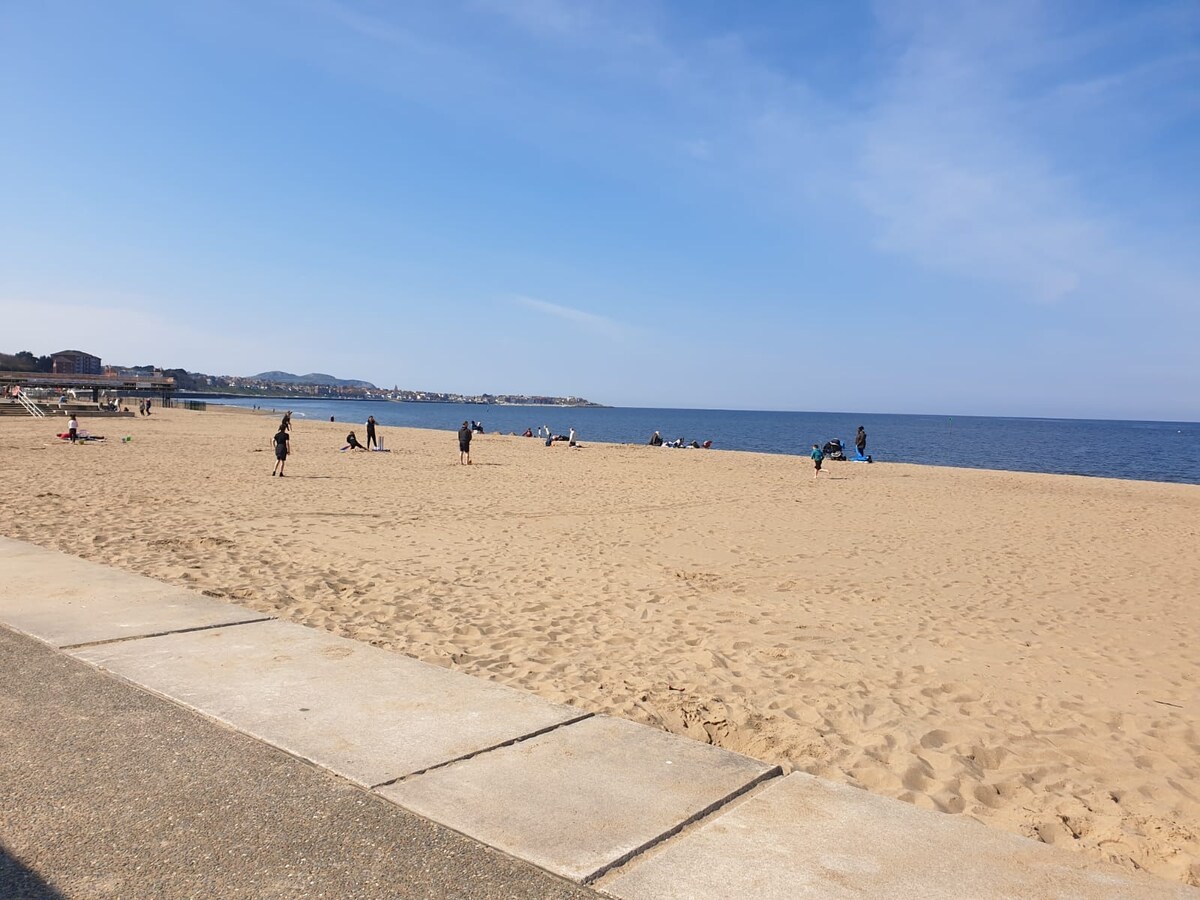 Garden room in Llysfaen, Conwy. Wales Bungalows for Rent in Llysfaen