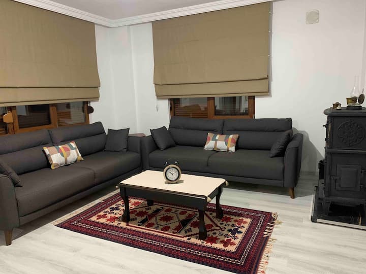 Altınoluk Deniz Manzaralı Bahçeli 2+1 Villa Katı - Altınoluk