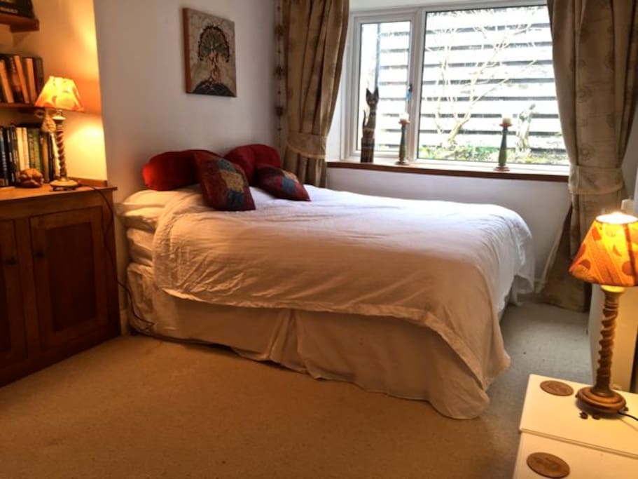 The Oak room is very spacious and can be kingsize or twin with the potential to add a third bed.