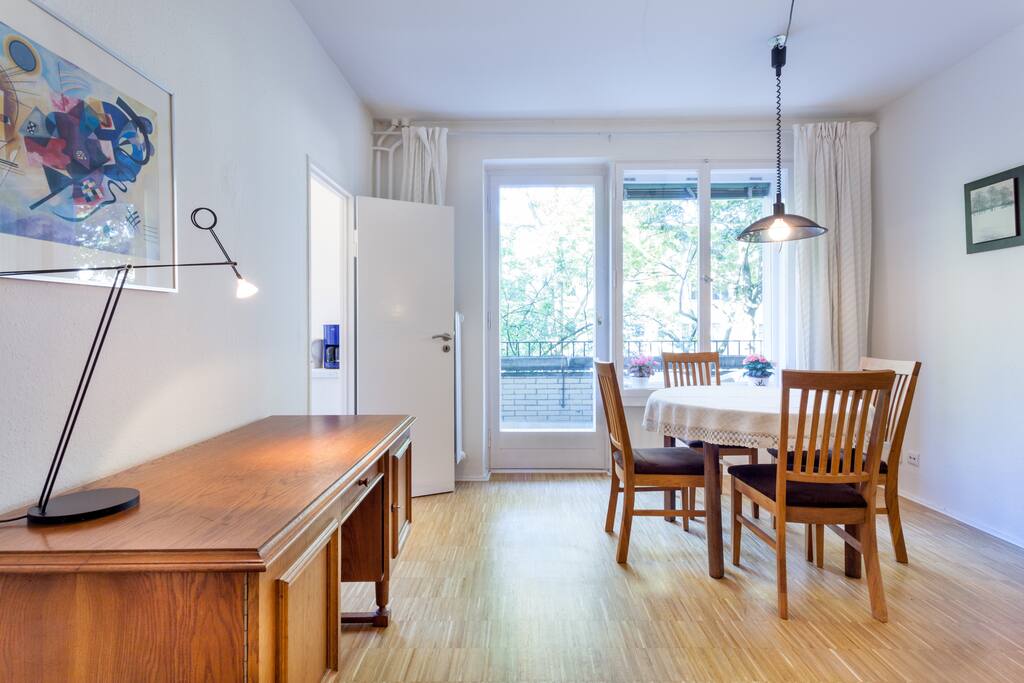 Wohnzimmer / living room