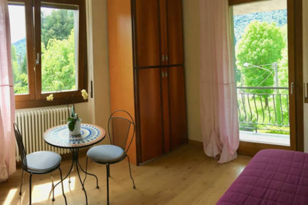 Camera matrimoniale con balcone