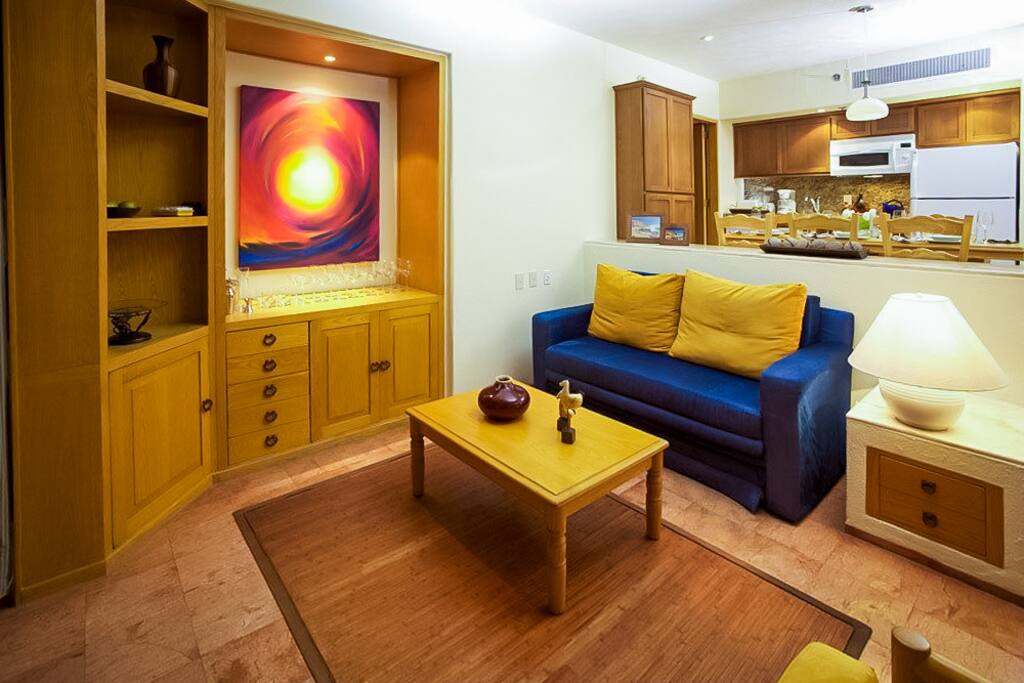 Living area with pull out sofa (queen size)