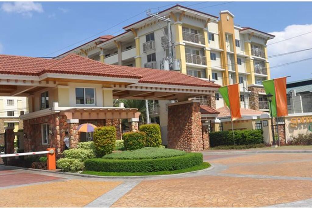 Sorrento Oasis Studio Unit (Midrise Condo) Apartments for Rent in