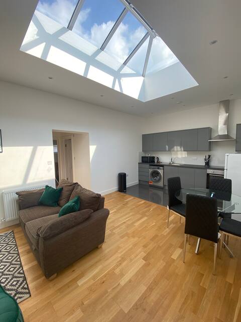 Quiet townhouse in courtyard, 10mins from station