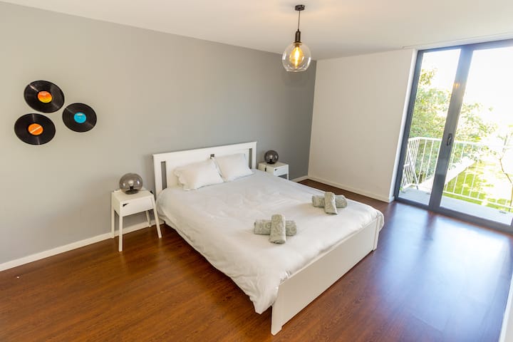 Quarto / Chumba cha kulala/ Chumba cha kulala