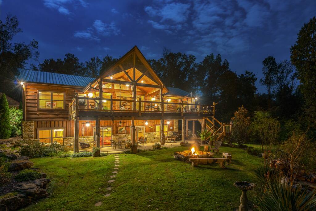 Lake Shore Cabinsleeps 6 Guest suites for Rent in Guntersville