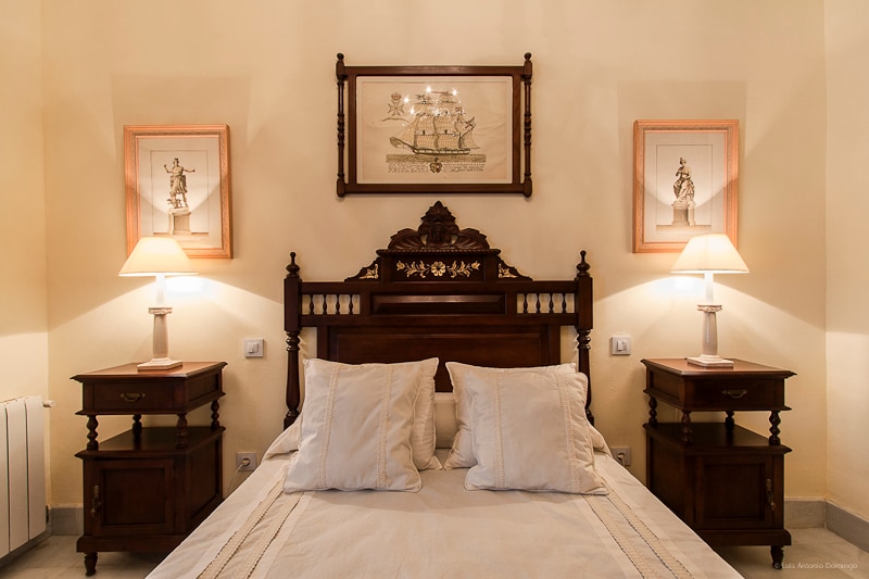 ห้องนอนเตียงใหญ่ชั้นบน