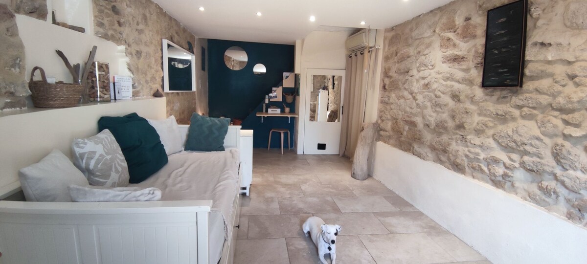 Entressen Holiday Rentals Homes Provence Alpes Cote D Azur France Airbnb