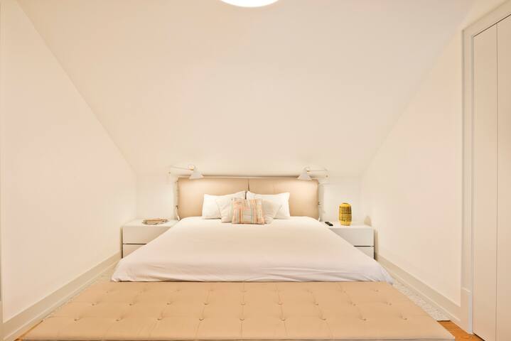 NEW! Penthouse with River View @ Baixa Alfama gallery image 5