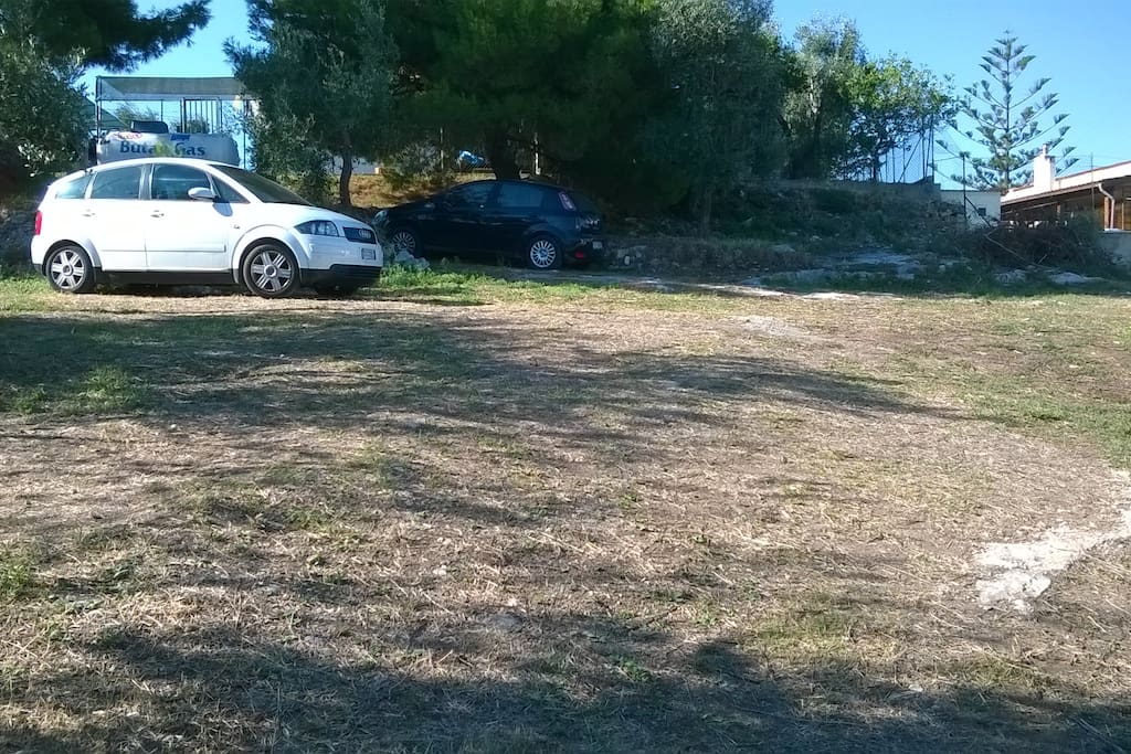 Area di parcheggio esterna alla villa Daniel
