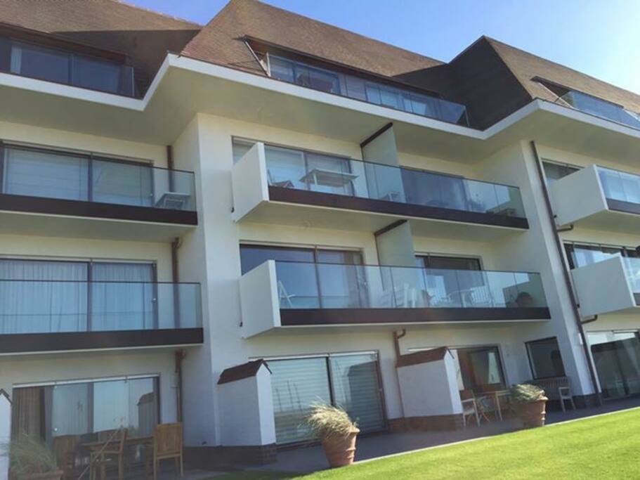L'appartement se situe au premier étage.