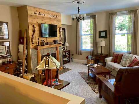 Successful Airbnb property: Cincinnati's Incline District- Minutes to downtown in E. Price Hill
