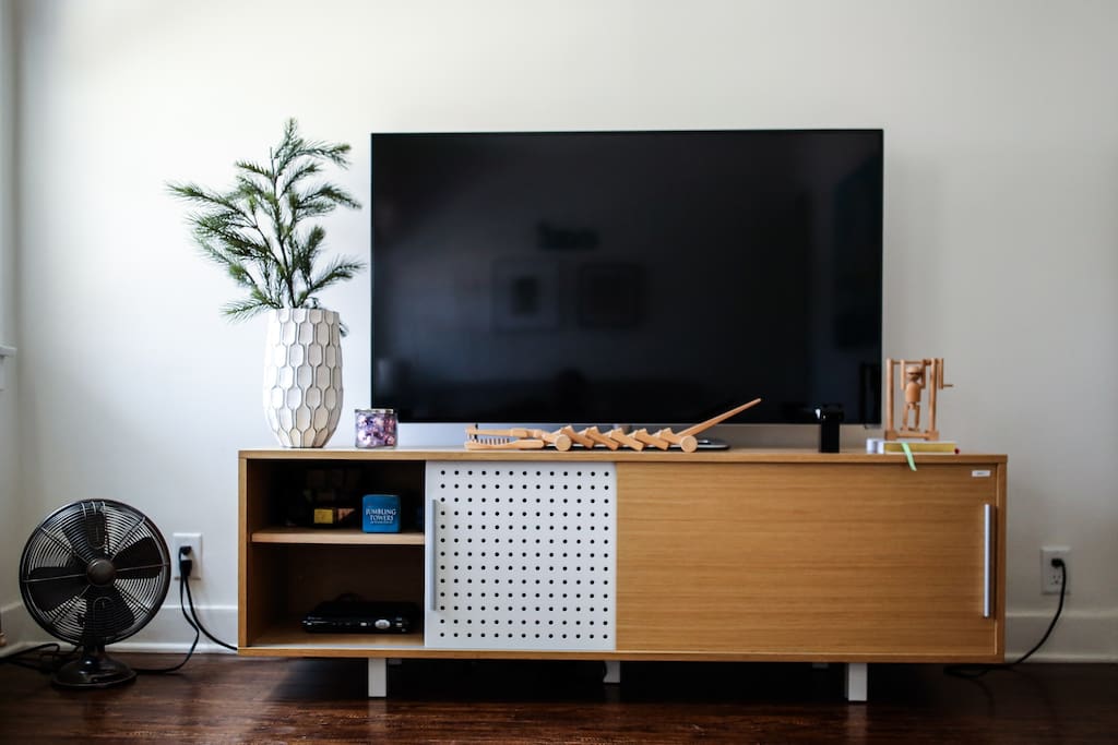 Smart HD TV with full cable package including HBO