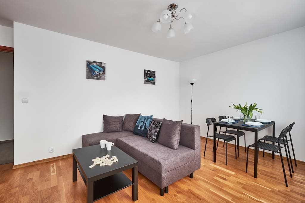 Przestronny salon do wspólnego spędzania czasu
Spacious living room to spend time together