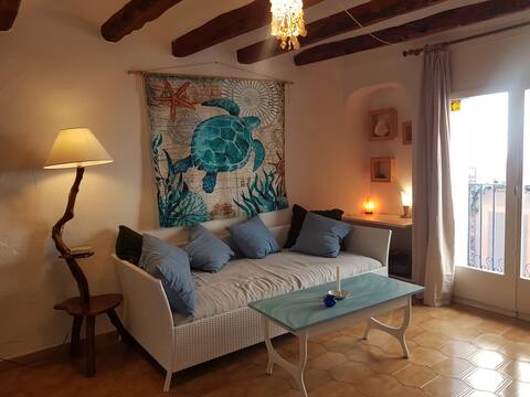 Top Airbnb: Charming apartment in Mont-roig, an ancient village! en Mont Roig Del Camp