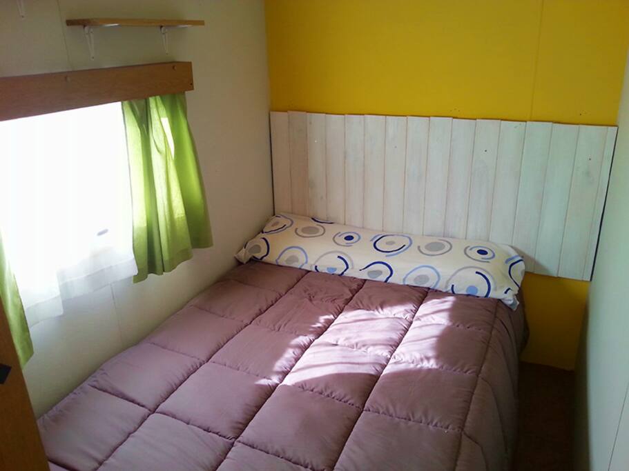 Dormitorio (incluye sábanas)