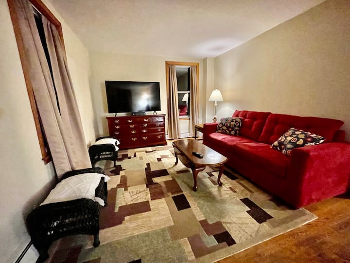Private House At Founder’s Brook, Sleep 2-9 & Pets - Colt State Park, Bristol
