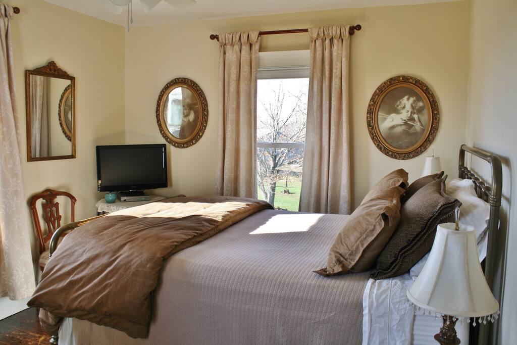 Queen bed