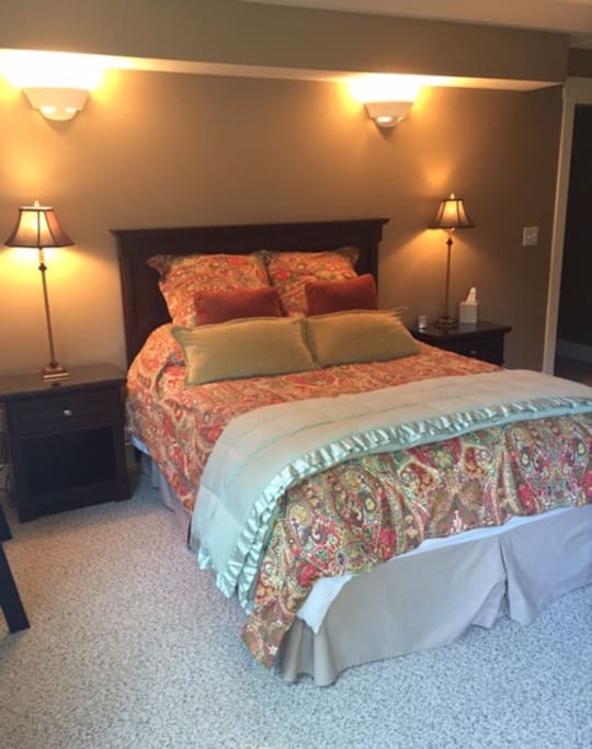Very comfy queen bed