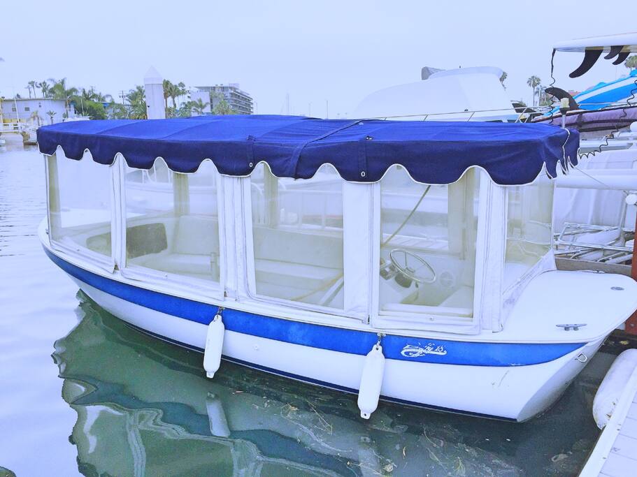 Now offering Duffy cruises!! Around the bay or taxi to a local waterfront restaurant! Message host for details and pricing.