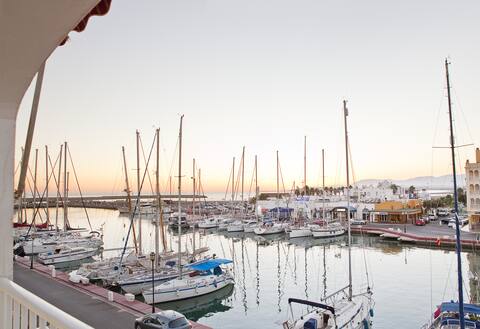 Romantic "apartment Galeon".WiFi+ air acond.