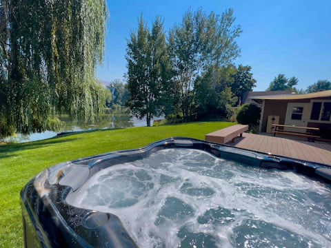 Waterfront Lolo Home 15 Minutes From Missoula