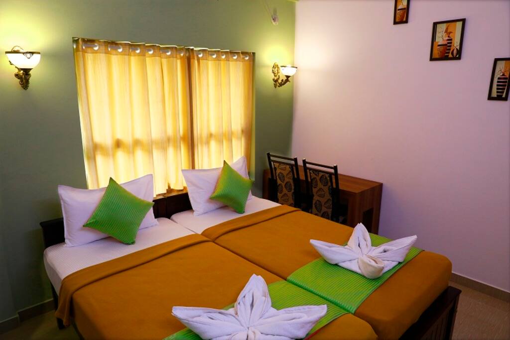 DOUBLE DELUXE ROOM
