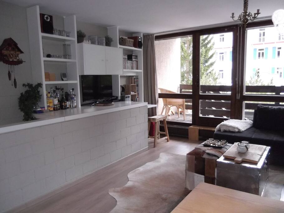 Lounge showing access to balcony