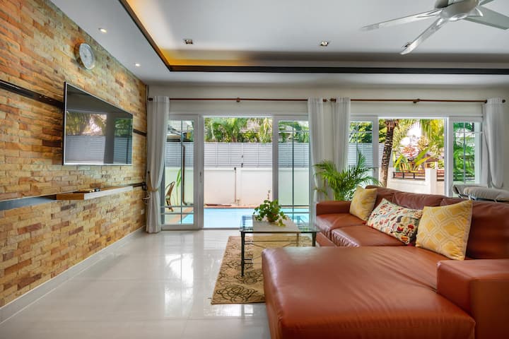 + Family Pool Villa + Netflix + Central + - Phuket