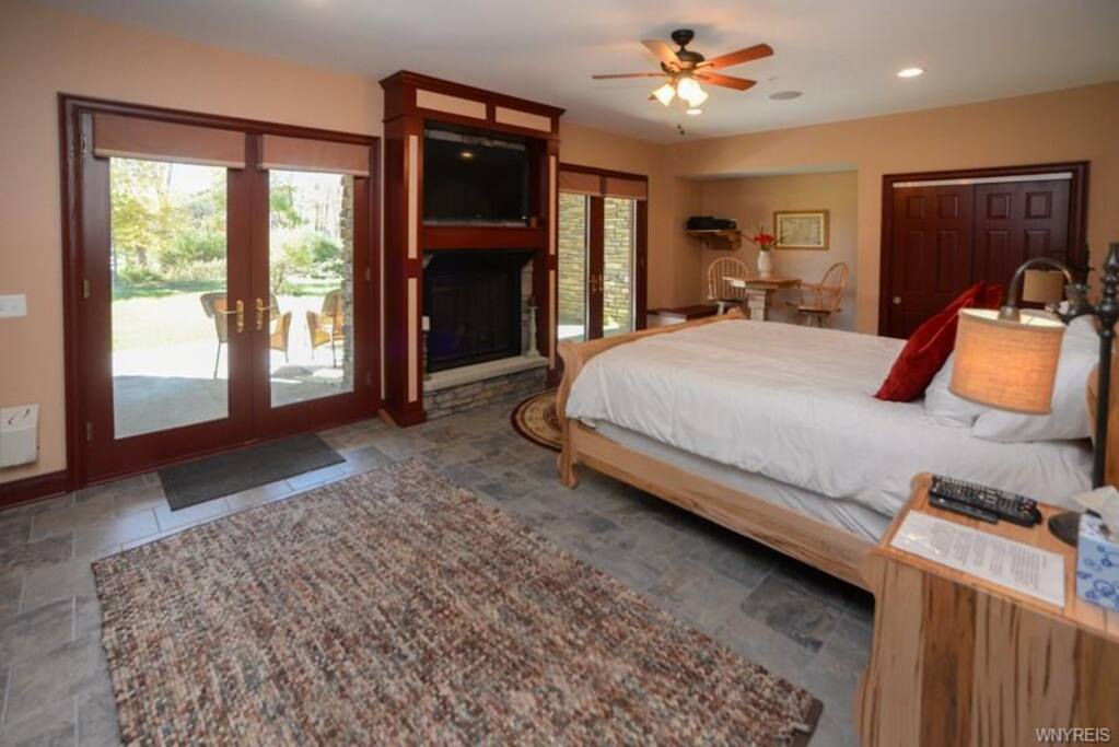 MASTER SUITE