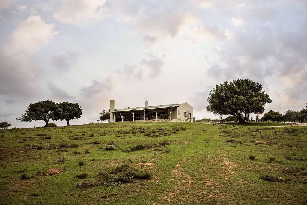 Settlers Rest is situated on a 400 hectare Game Farm