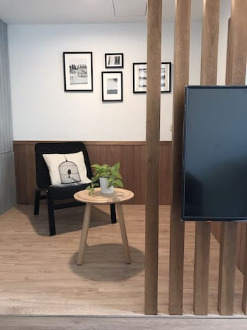 Xīnhài MRT designed/kitchen/ living /2 rooms