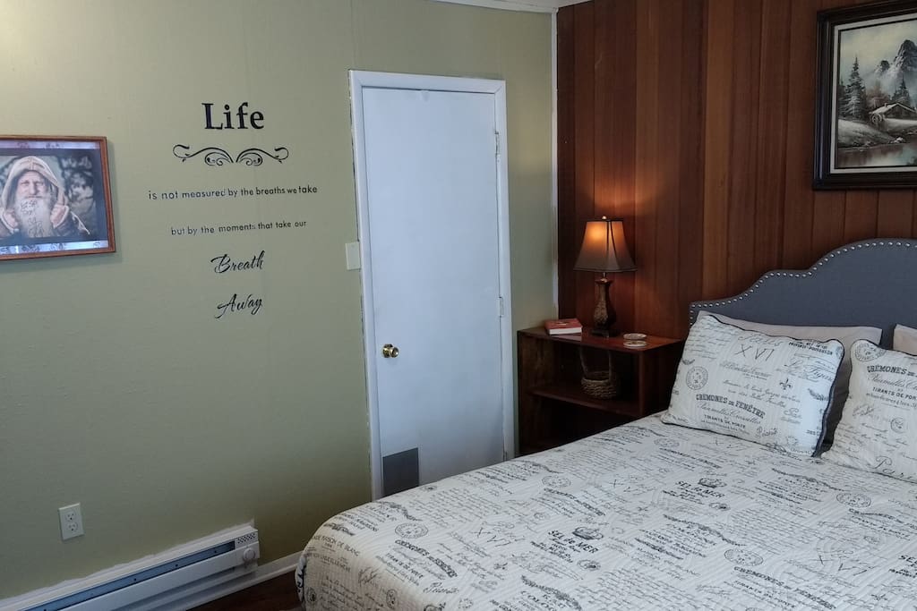 Entrance to bath off Master bedroom
