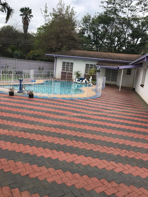 Exquisite cottage....Fully Solar Powered