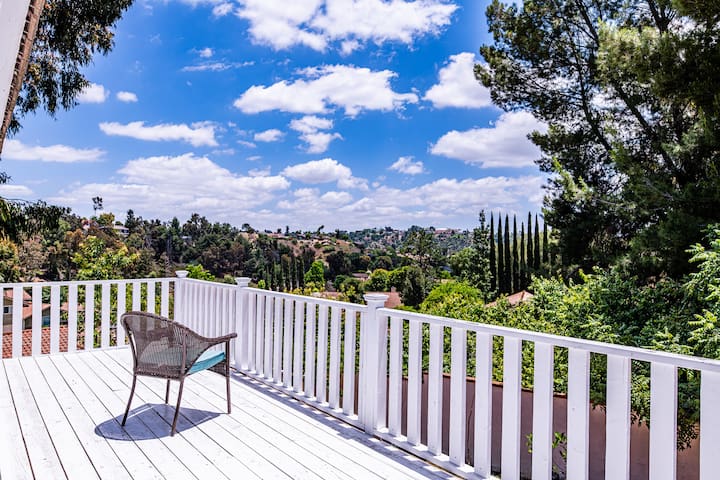 Quiet, Private, Hillside, Home to Enjoy, 5br/3ba