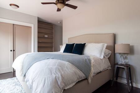 Downtown Napa/Oxbow Gem VR16-0054