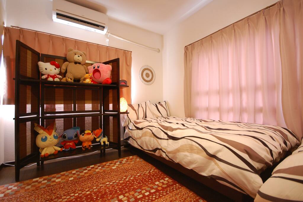 Bedroom with two beds (private room) plus one extra bed