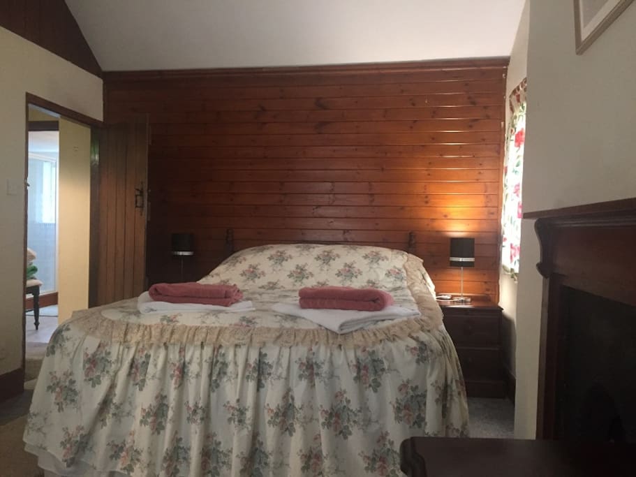 Master bedroom ensuite