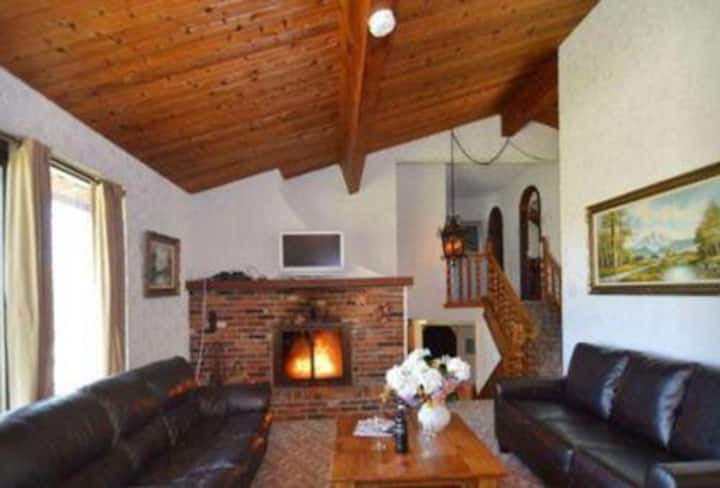 Rustic Spanish Chalet Inthe Heart Of Nature/hottub - Collingwood