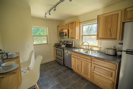 Modern, MT, and in the Middle of Everything!