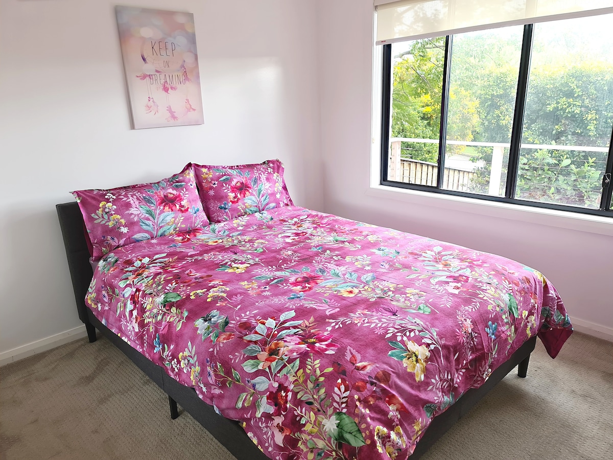 2. spálňa - manželská posteľ