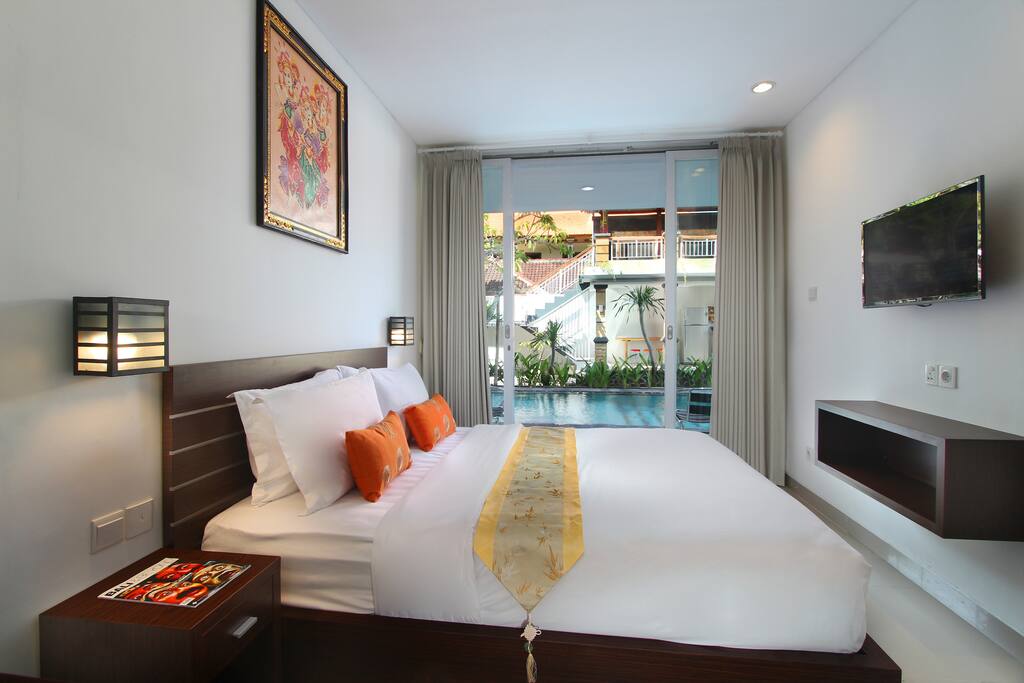 Guest room with Double bed - pool access subject to availability