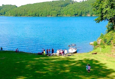 Gites*** with direct access to the lake!   4 or 6 people