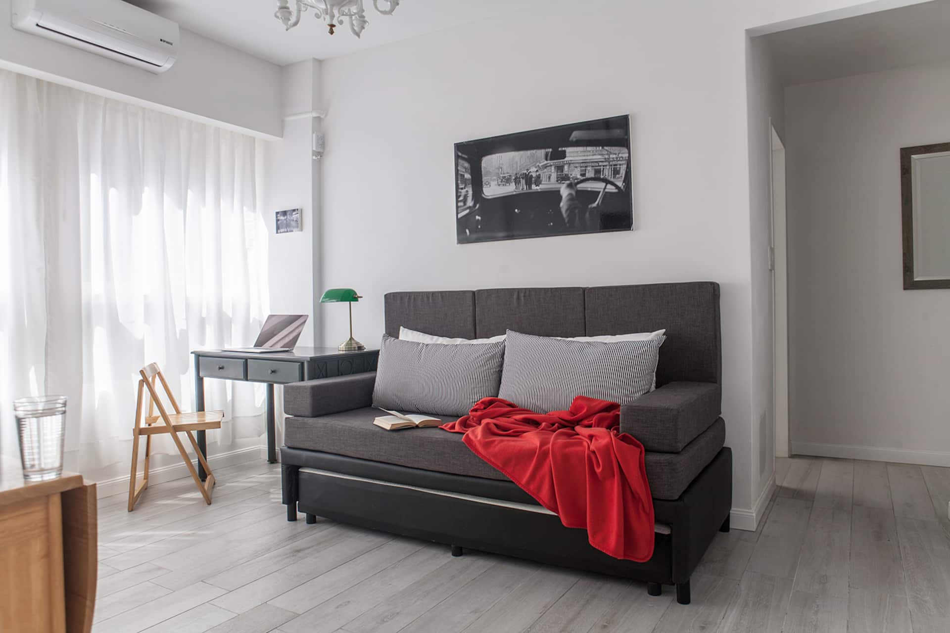 Two-room apartment in Monserrat