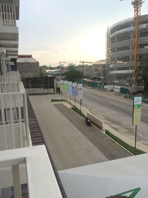 When you walk outside your terrace you can have a nice view of Ayala mall (under construction, will be completed October)
